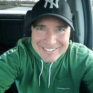 Meet your Posher, Dustin